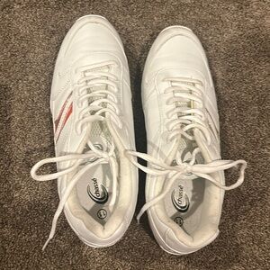 never worn cheer shoes!! white, fit mutiple sizes